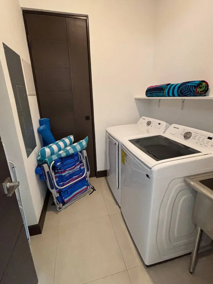 01567650 0868 4ca1 9e69 53c32d9d8d45.jpg